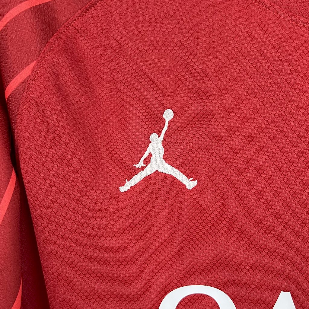 Paris Saint-Germain 2025/26 Red goalkeeper Long Sleeves Jersey