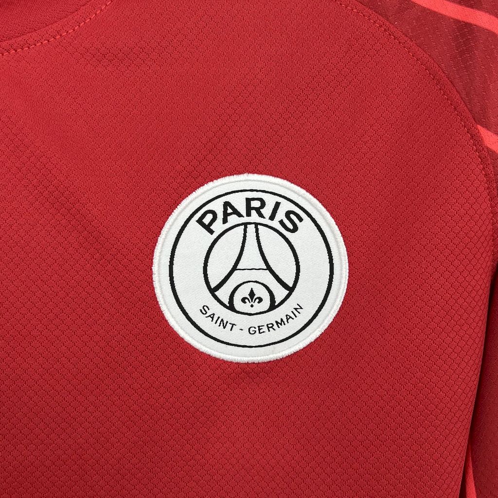 Paris Saint-Germain 2025/26 Red goalkeeper Long Sleeves Jersey